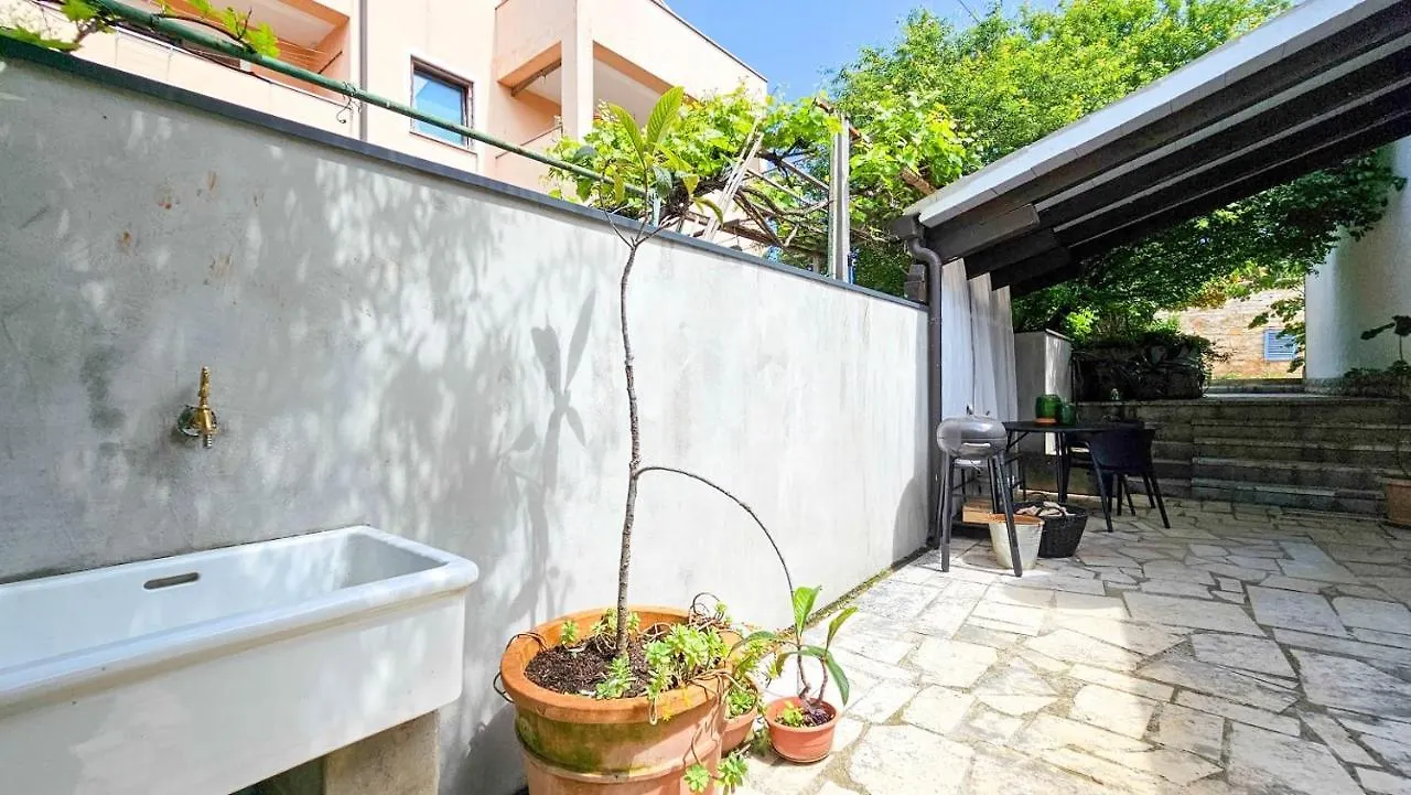 Arte No.9 Apartman Novigrad Istria 0*,  Horvátország